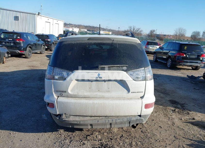 Photo 17 of 2011 Mitsubishi Outlander SE (VIN JA4JT3AW9BU015991)
