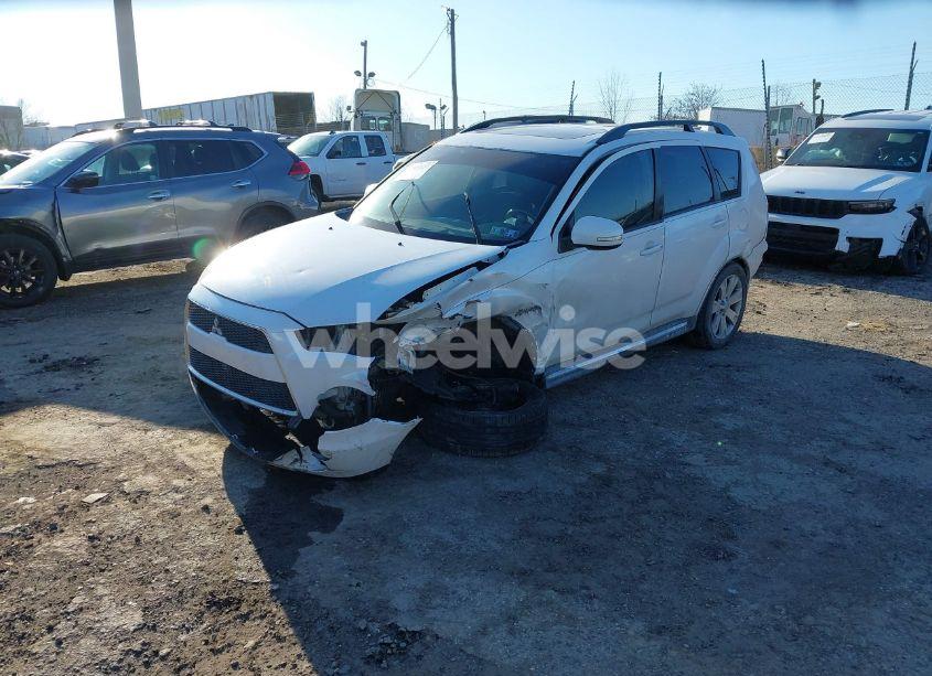 Photo 2 of 2011 Mitsubishi Outlander SE (VIN JA4JT3AW9BU015991)