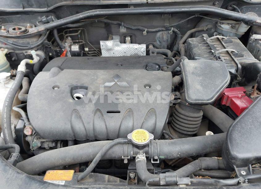 Photo 10 of 2011 Mitsubishi Outlander SE (VIN JA4JT3AW9BU038039)