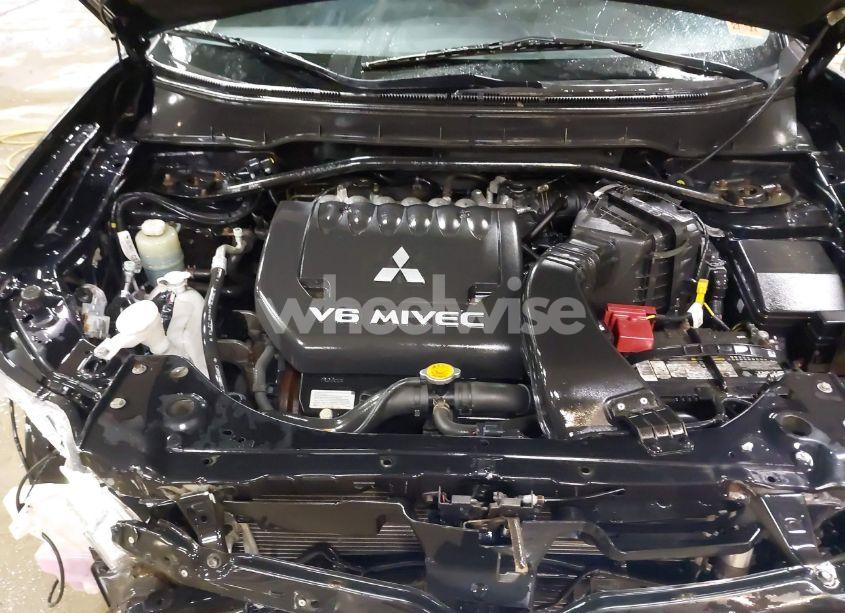 Photo 10 of 2011 Mitsubishi Outlander GT (VIN JA4JT5AX1BU023989)