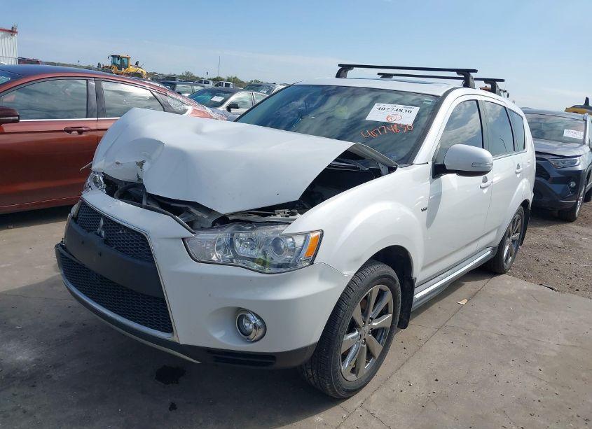 Photo 2 of 2013 Mitsubishi Outlander GT (VIN JA4JT5AX2DU016519)