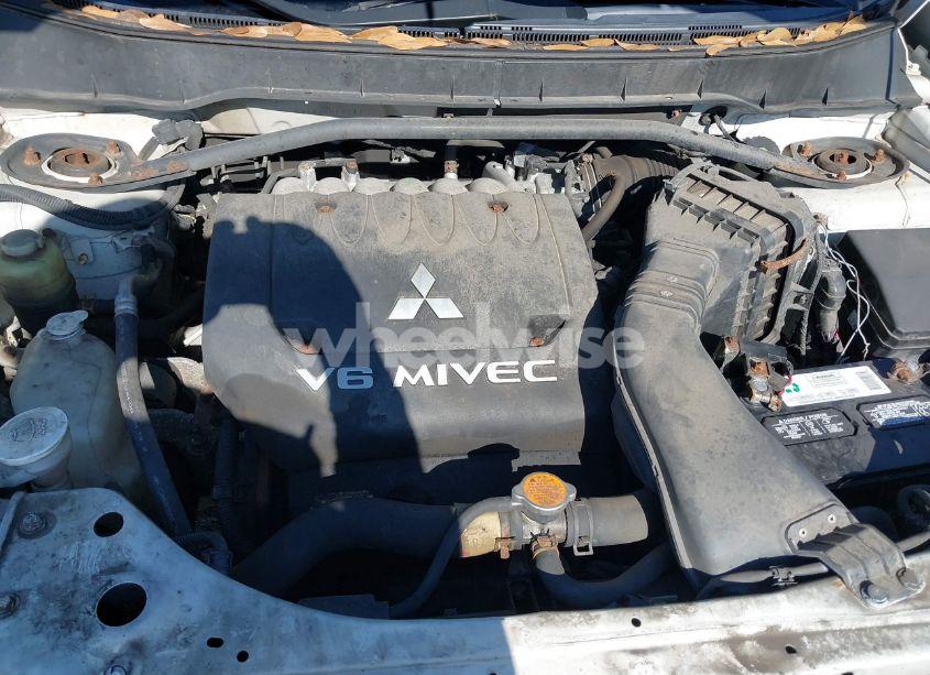 Photo 10 of 2011 Mitsubishi Outlander GT (VIN JA4JT5AX3BU010211)