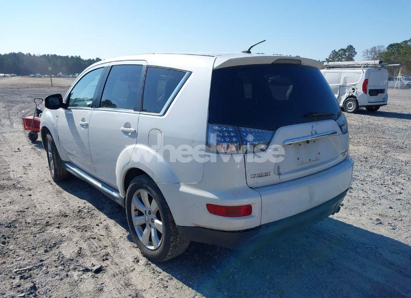 Photo 3 of 2011 Mitsubishi Outlander GT (VIN JA4JT5AX3BU010211)