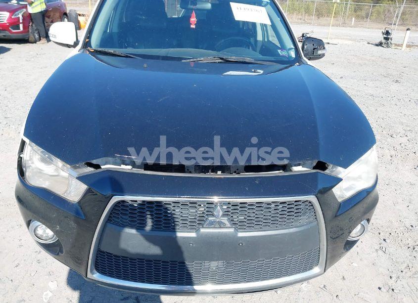 Photo 6 of 2011 Mitsubishi Outlander GT (VIN JA4JT5AX3BU010211)