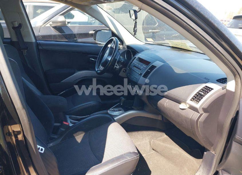 Photo 5 of 2011 Mitsubishi Outlander GT (VIN JA4JT5AX7BU020644)