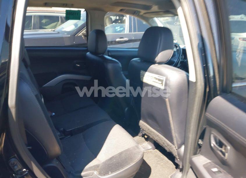 Photo 8 of 2011 Mitsubishi Outlander GT (VIN JA4JT5AX7BU020644)