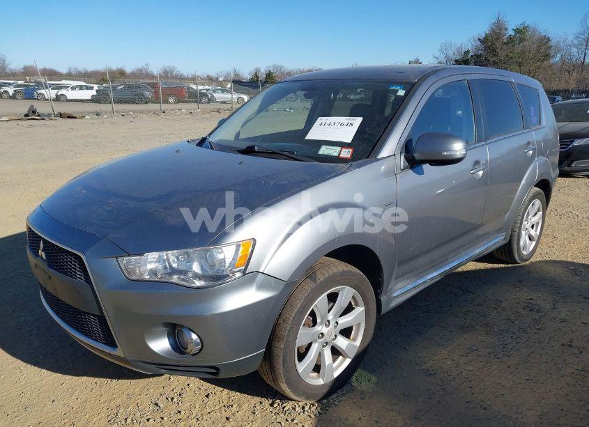 Photo 2 of 2013 Mitsubishi Outlander GT (VIN JA4JT5AX7DU001157)