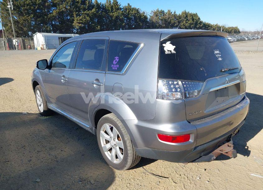 Photo 3 of 2013 Mitsubishi Outlander GT (VIN JA4JT5AX7DU001157)