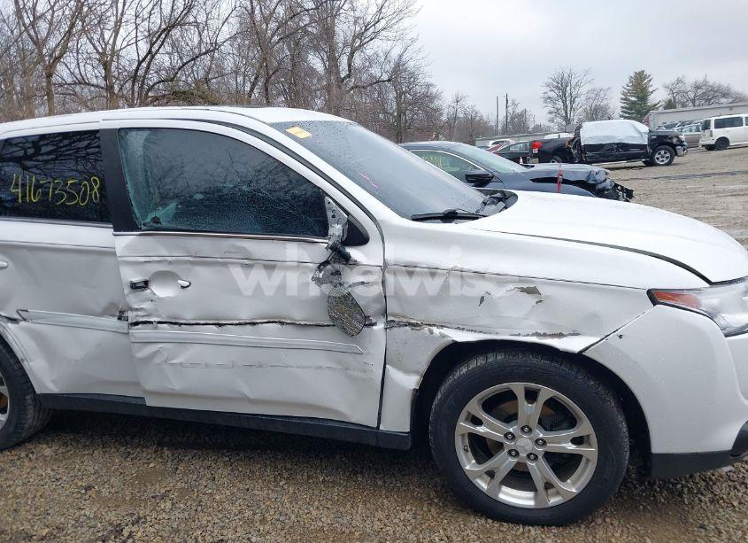 Photo 6 of 2014 Mitsubishi Outlander GT (VIN JA4JZ4AX0EZ010294)