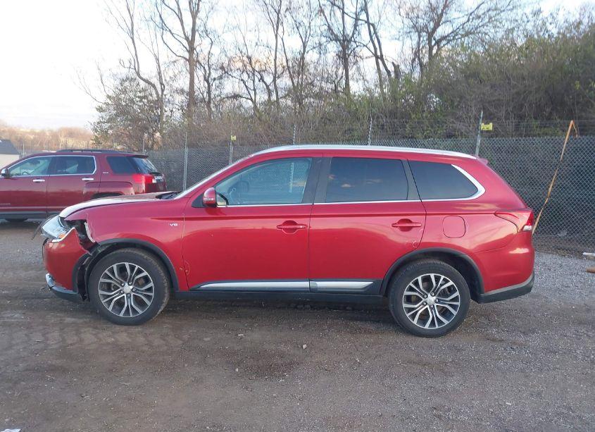 Photo 14 of 2016 Mitsubishi Outlander GT (VIN JA4JZ4AX0GZ008466)