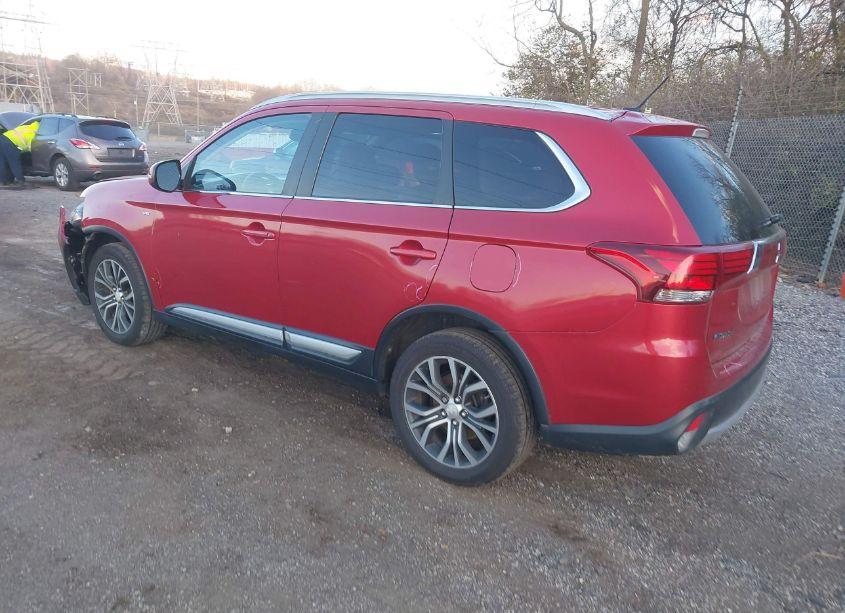 Photo 3 of 2016 Mitsubishi Outlander GT (VIN JA4JZ4AX0GZ008466)