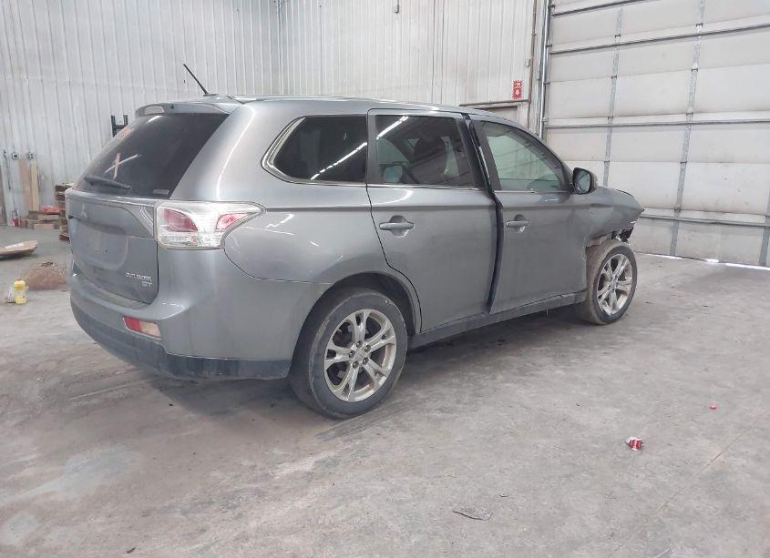 Photo 4 of 2014 Mitsubishi Outlander GT (VIN JA4JZ4AX2EZ000124)