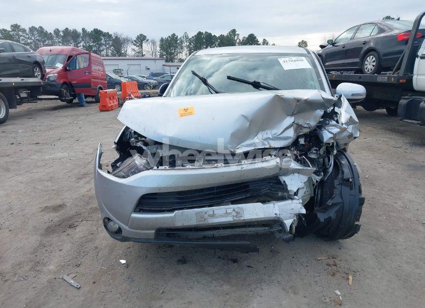 Photo 11 of 2014 Mitsubishi Outlander GT (VIN JA4JZ4AX2EZ015710)