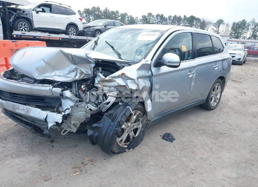 Photo 2 of 2014 Mitsubishi Outlander GT (VIN JA4JZ4AX2EZ015710)