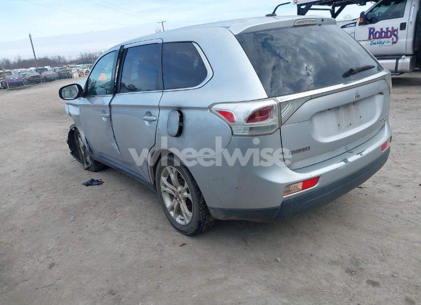 Photo 3 of 2014 Mitsubishi Outlander GT (VIN JA4JZ4AX2EZ015710)
