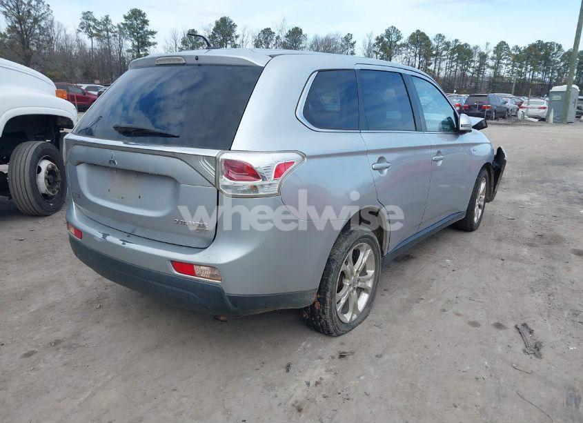 Photo 4 of 2014 Mitsubishi Outlander GT (VIN JA4JZ4AX2EZ015710)