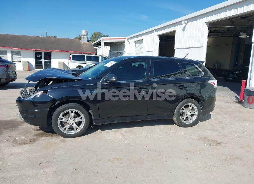 Photo 15 of 2014 Mitsubishi Outlander GT (VIN JA4JZ4AX2EZ018610)
