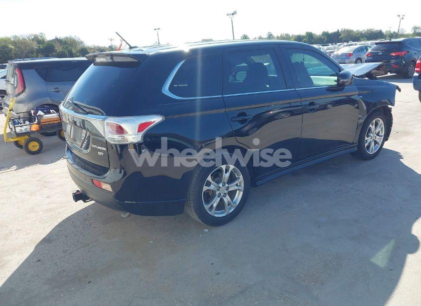Photo 4 of 2014 Mitsubishi Outlander GT (VIN JA4JZ4AX2EZ018610)