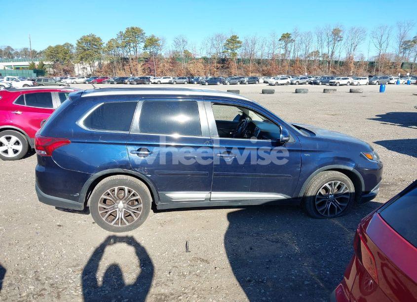 Photo 13 of 2016 Mitsubishi Outlander GT (VIN JA4JZ4AX2GZ054073)