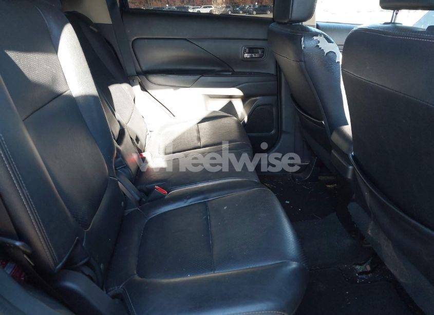 Photo 8 of 2016 Mitsubishi Outlander GT (VIN JA4JZ4AX2GZ054073)