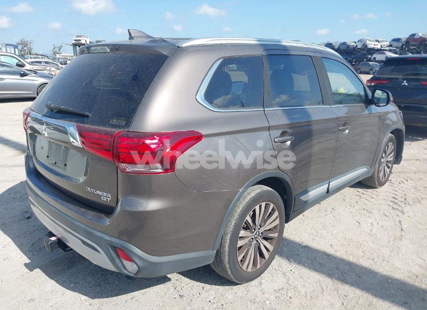 Photo 4 of 2019 Mitsubishi Outlander GT (VIN JA4JZ4AX3KZ032060)