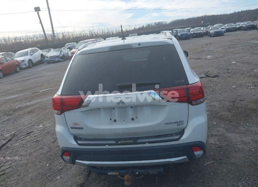 Photo 16 of 2016 Mitsubishi Outlander GT (VIN JA4JZ4AX4GZ054124)
