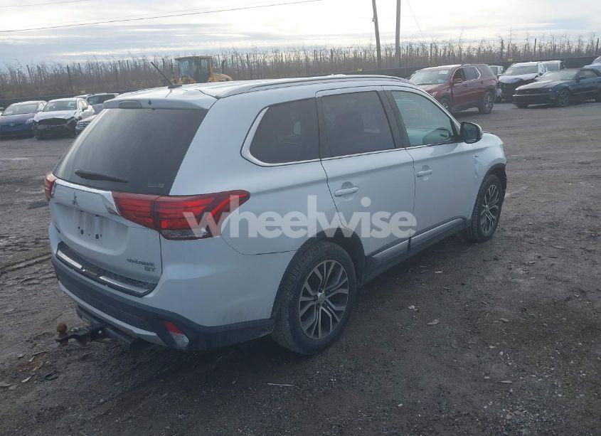 Photo 4 of 2016 Mitsubishi Outlander GT (VIN JA4JZ4AX4GZ054124)