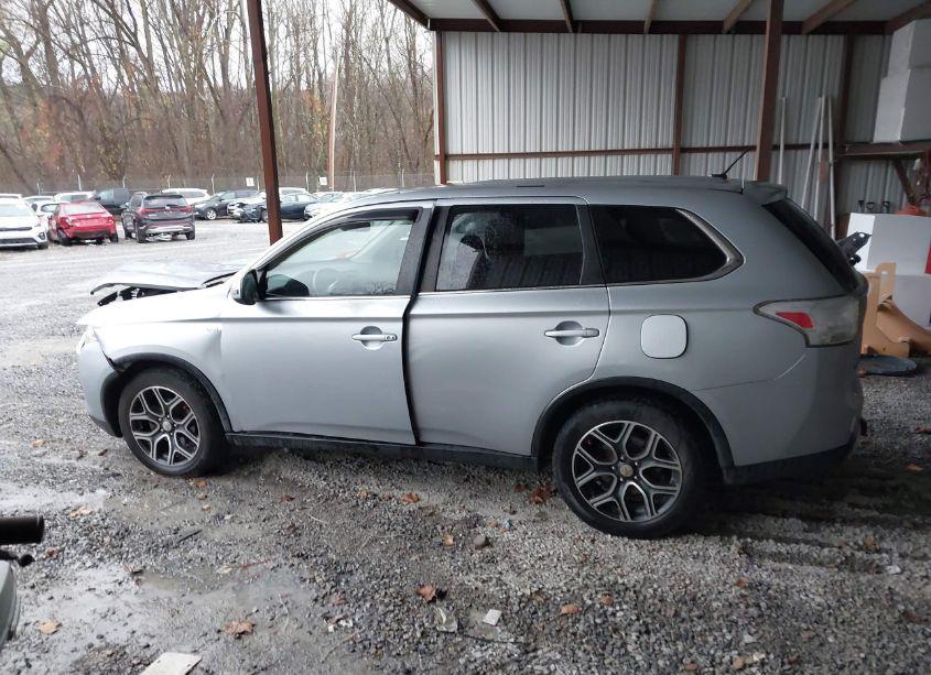 Photo 15 of 2015 Mitsubishi Outlander GT (VIN JA4JZ4AX6FZ009345)