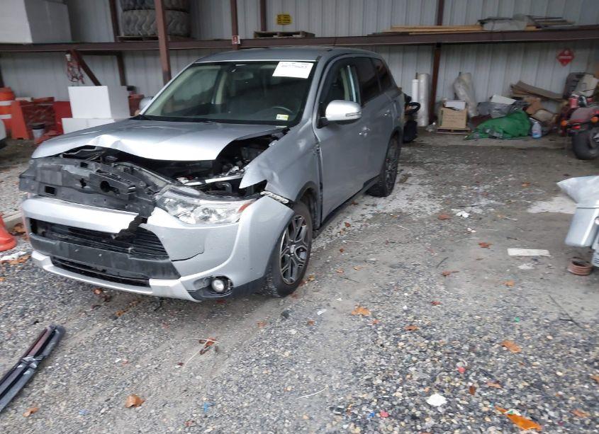Photo 2 of 2015 Mitsubishi Outlander GT (VIN JA4JZ4AX6FZ009345)