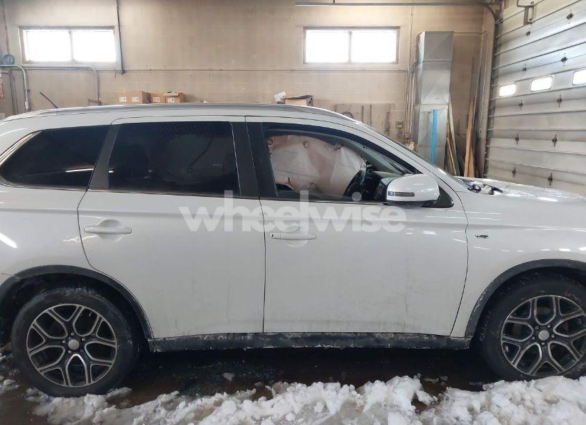 Photo 13 of 2015 Mitsubishi Outlander GT (VIN JA4JZ4AX6FZ012827)