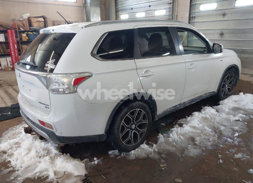 Photo 4 of 2015 Mitsubishi Outlander GT (VIN JA4JZ4AX6FZ012827)