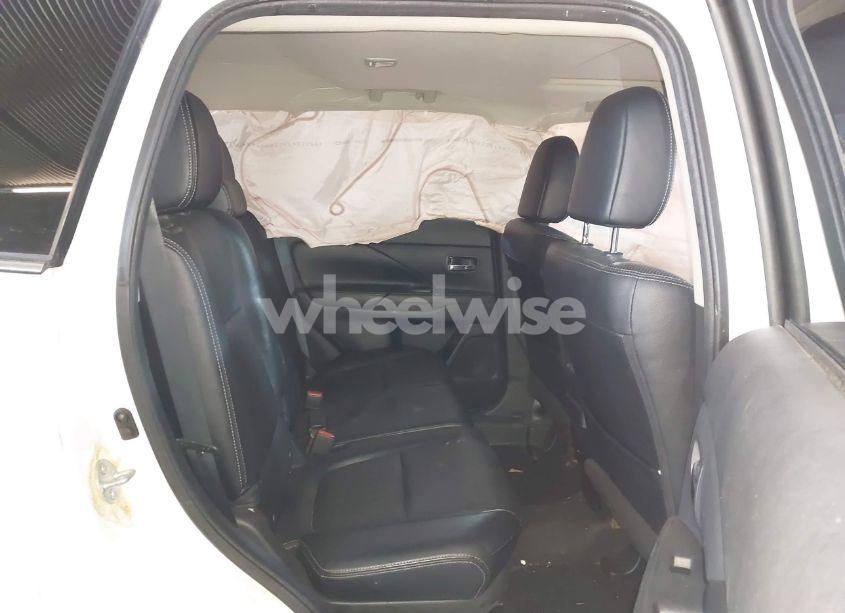 Photo 8 of 2015 Mitsubishi Outlander GT (VIN JA4JZ4AX6FZ012827)