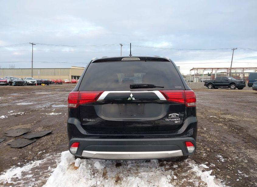 Photo 16 of 2016 Mitsubishi Outlander GT (VIN JA4JZ4AX7GZ061181)