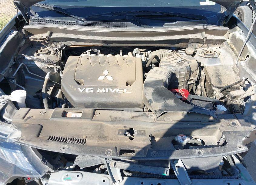 Photo 10 of 2019 Mitsubishi Outlander GT (VIN JA4JZ4AX7KZ037679)