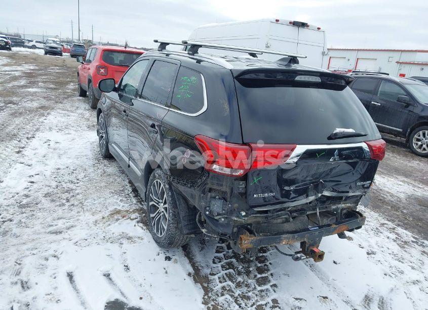 Photo 3 of 2018 Mitsubishi Outlander GT (VIN JA4JZ4AX8JZ011655)