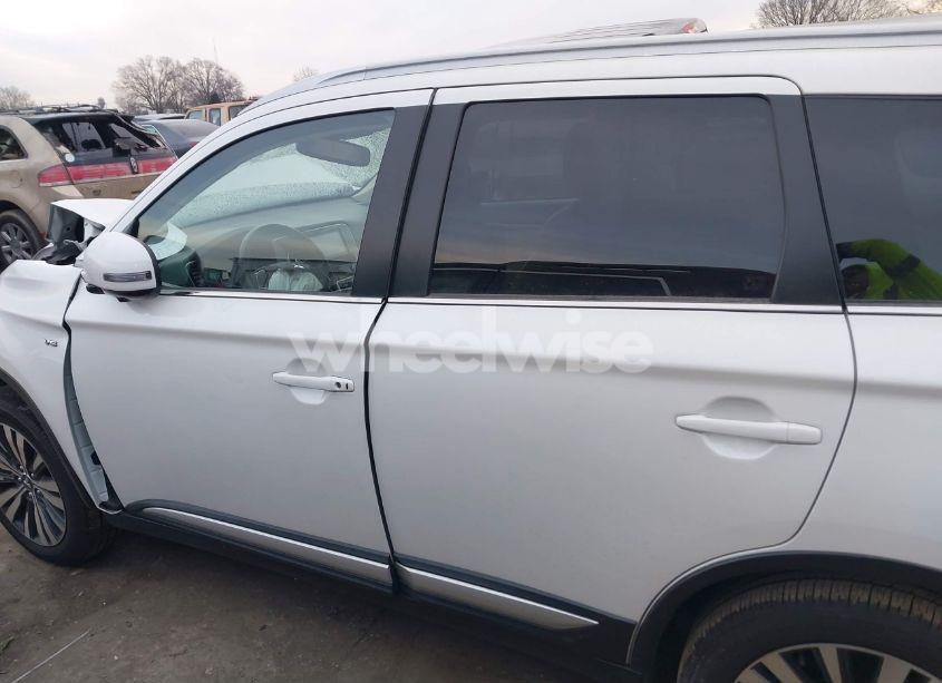 Photo 15 of 2020 Mitsubishi Outlander GT 3.0 S-AWC (VIN JA4JZ4AX8LZ013487)