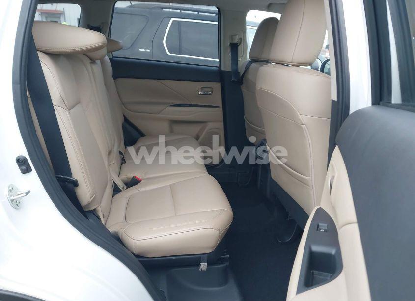 Photo 8 of 2020 Mitsubishi Outlander GT 3.0 S-AWC (VIN JA4JZ4AX8LZ013487)