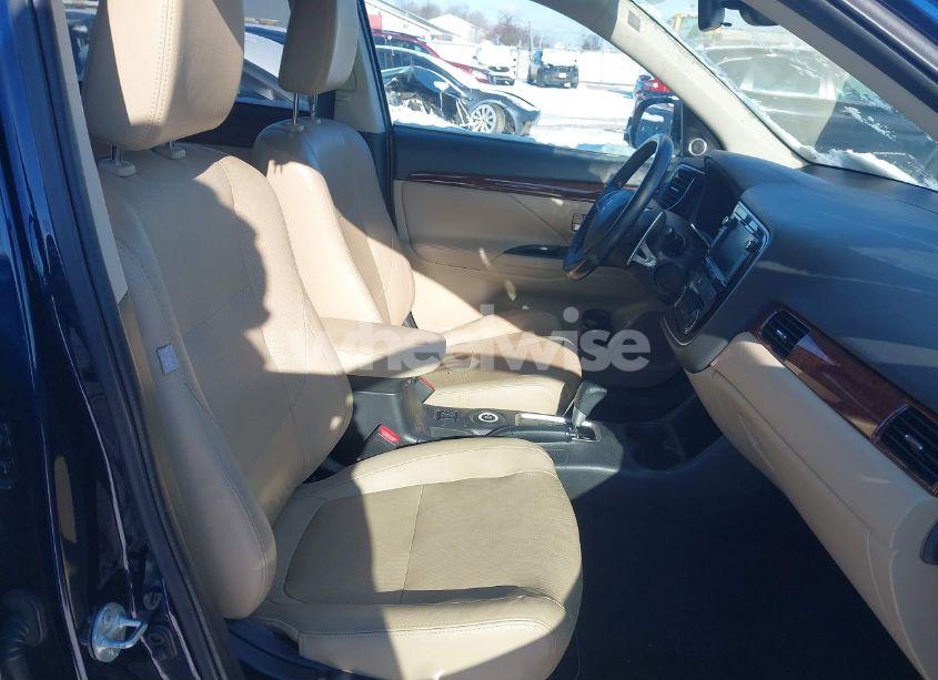 Photo 5 of 2015 Mitsubishi Outlander GT (VIN JA4JZ4AX9FZ012515)