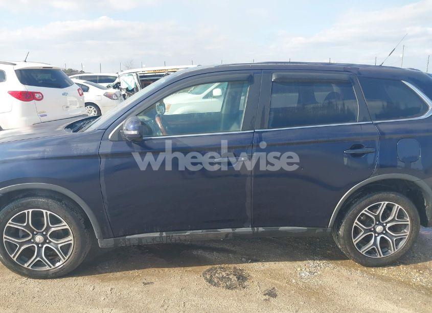 Photo 14 of 2015 Mitsubishi Outlander GT (VIN JA4JZ4AX9FZ013762)