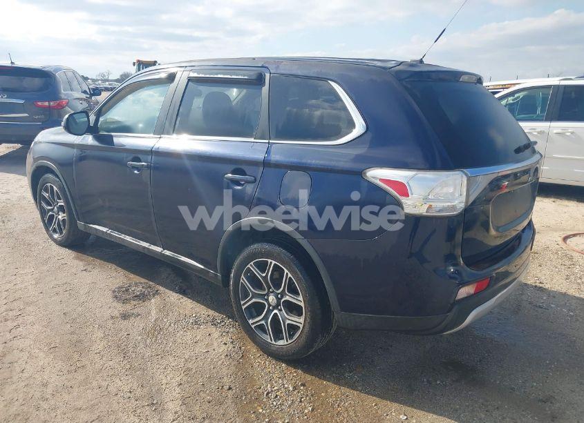 Photo 3 of 2015 Mitsubishi Outlander GT (VIN JA4JZ4AX9FZ013762)