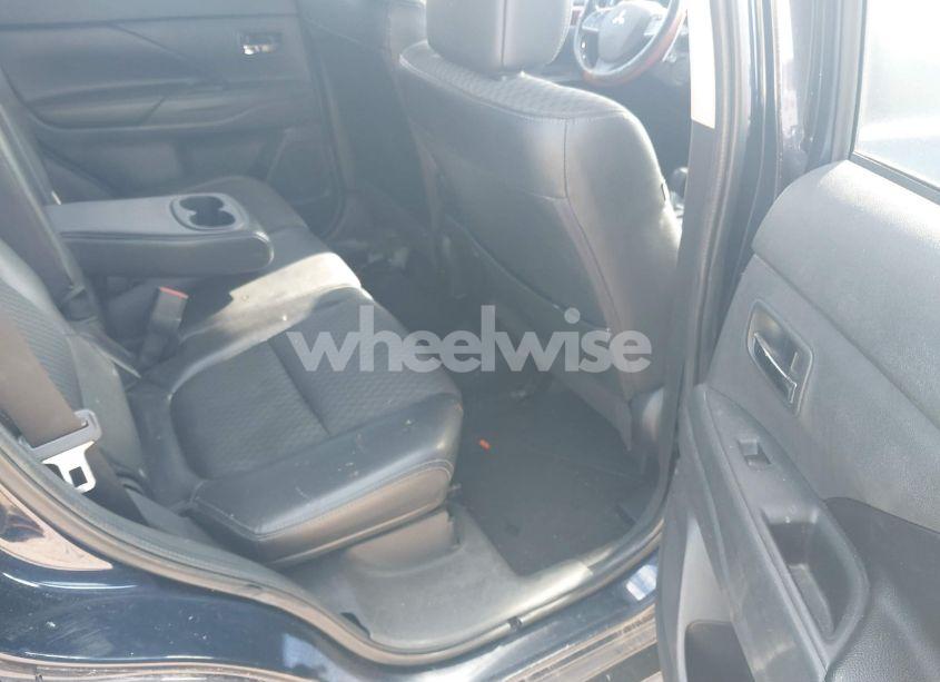 Photo 8 of 2015 Mitsubishi Outlander GT (VIN JA4JZ4AX9FZ013762)