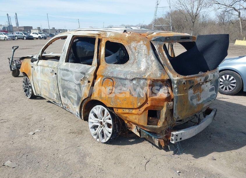 Photo 3 of 2016 Mitsubishi Outlander GT (VIN JA4JZ4AX9GZ006313)