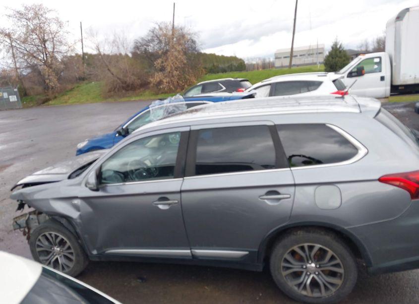 Photo 15 of 2016 Mitsubishi Outlander GT (VIN JA4JZ4AXXGZ036856)