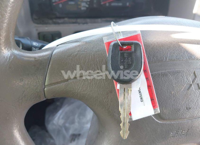 Photo 11 of 2001 Mitsubishi Montero SPORT ES/LS (VIN JA4LS21H91P021312)