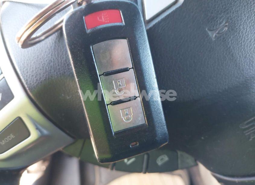 Photo 11 of 2008 Mitsubishi Outlander SE (VIN JA4LS31W28Z010543)