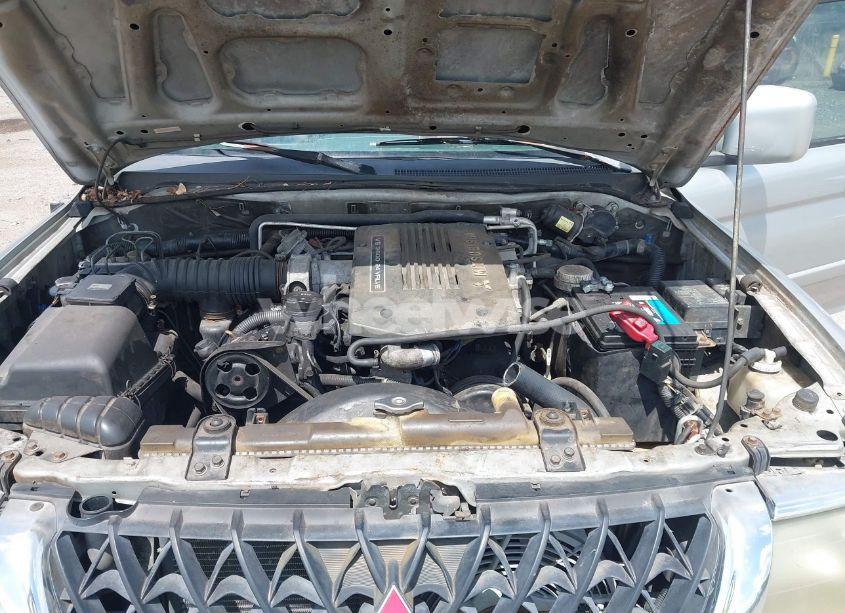 Photo 10 of 2001 Mitsubishi Montero SPORT LIMITED (VIN JA4LS41R41P013333)