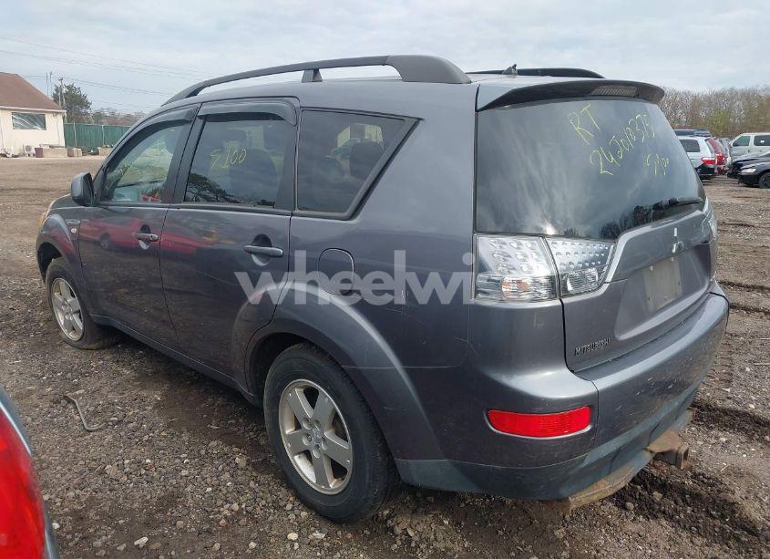 Photo 3 of 2008 Mitsubishi Outlander ES (VIN JA4LT21W58Z020703)