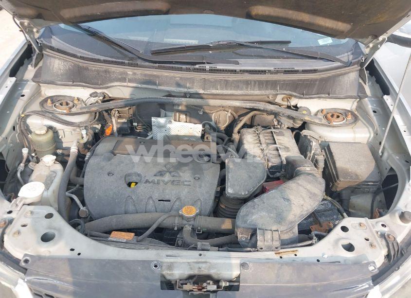 Photo 10 of 2009 Mitsubishi Outlander SE (VIN JA4LT31W09Z014816)