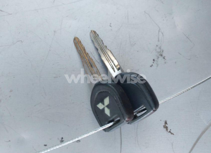 Photo 11 of 2006 Mitsubishi Outlander LS (VIN JA4LX31FX6U025786)