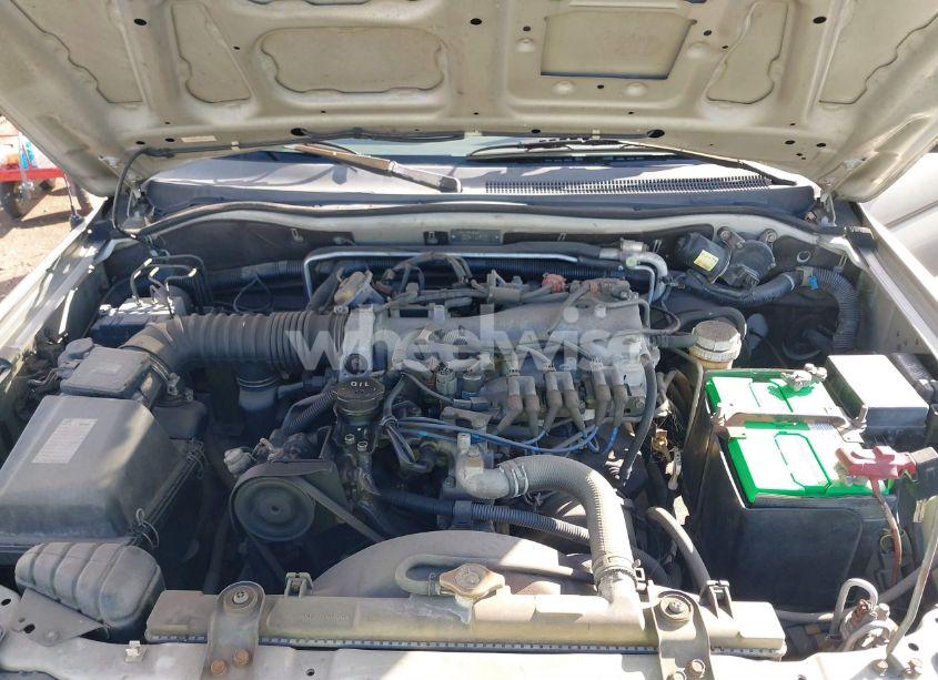 Photo 10 of 2002 Mitsubishi Montero SPORT XLS (VIN JA4MT31R12P008023)